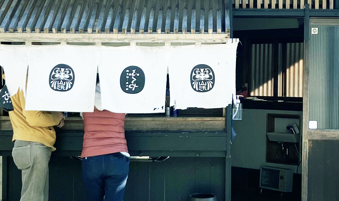 A renowned soba and sake restaurant in Kamakura.