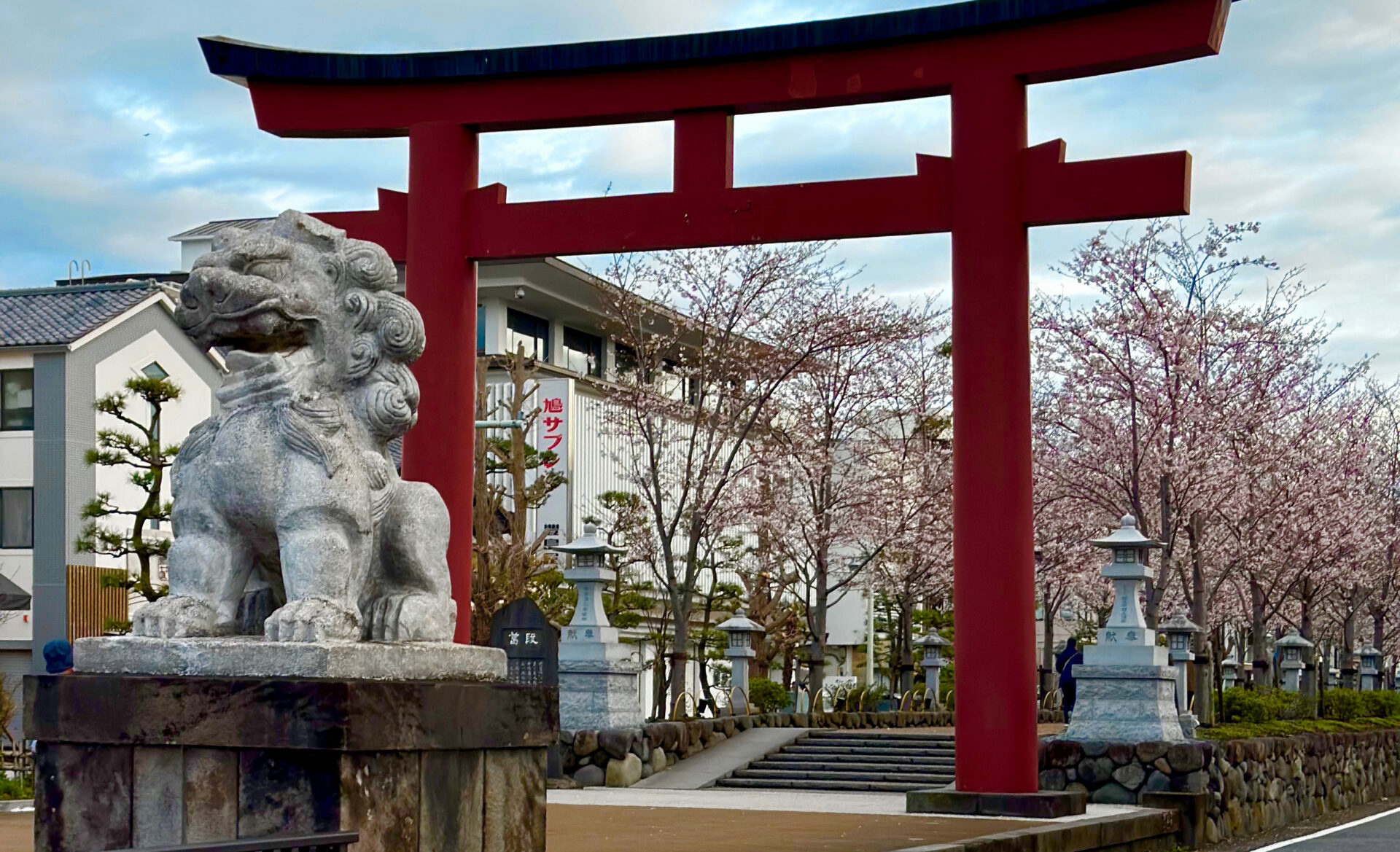 東京から１時間。”侍”文化の発祥地、鎌倉へ。